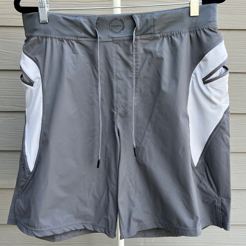 HYLETE Men’s Above Knee Training Shorts Gray Size Large | Zip Pockets